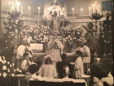 L'altare in una foto scattata negli anni 40, durante un matrimonio